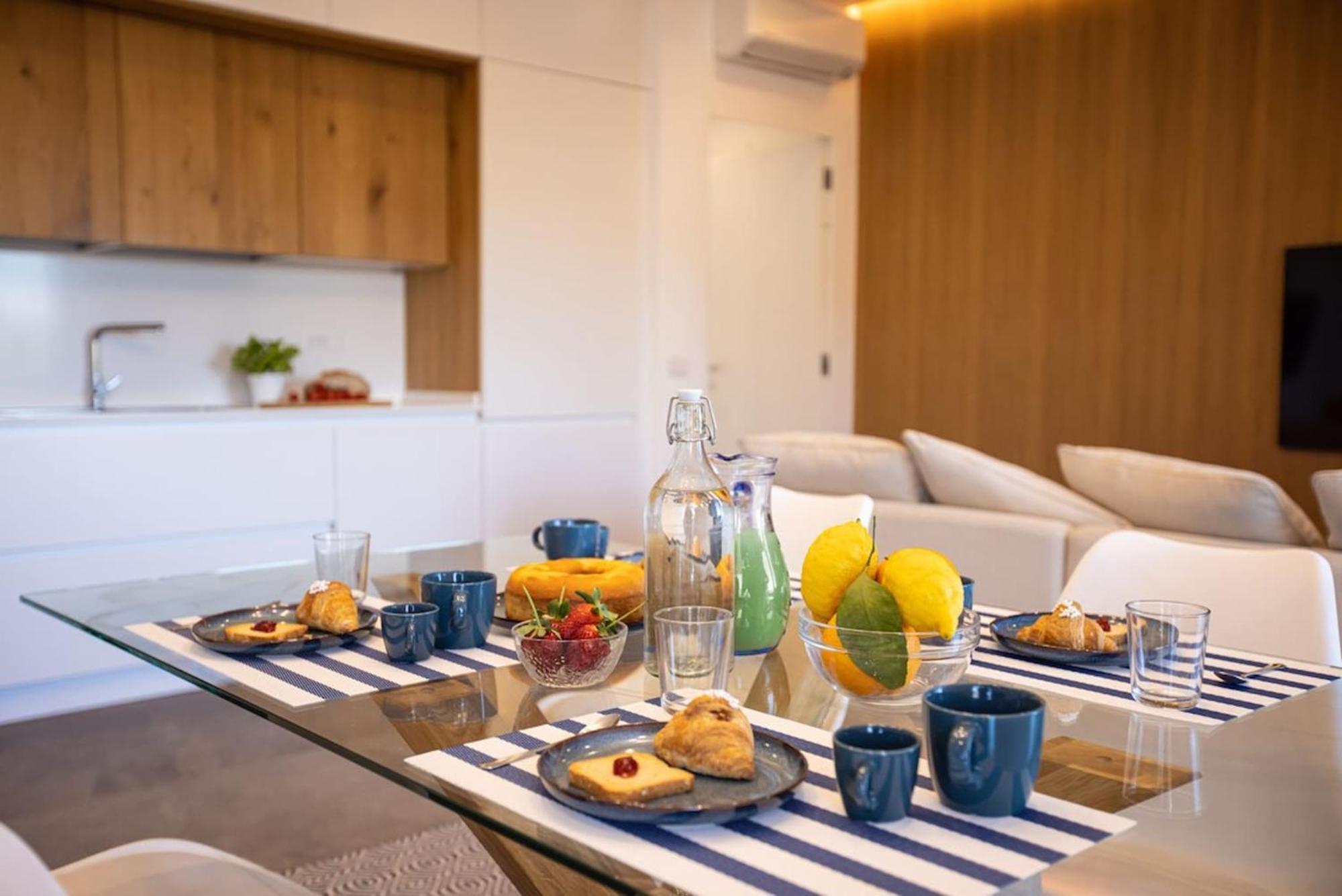 Sorrentovibes - Modern Family With Views